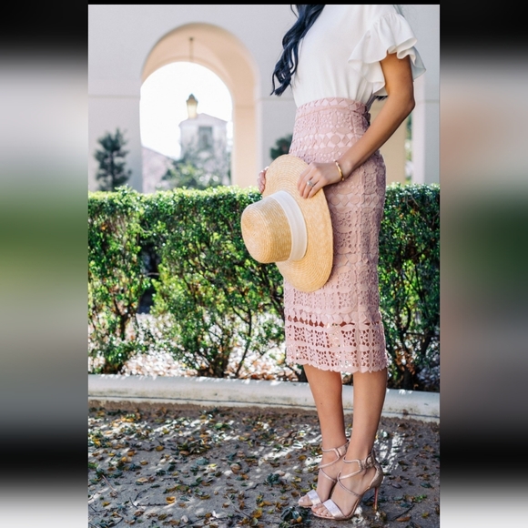 Rachel Parcell Stunning Floral Embroidery Skirt Size S - Picture 12 of 15